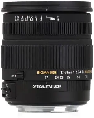 Sigma 17-70mm F2.8-4 DC Macro OS HSM