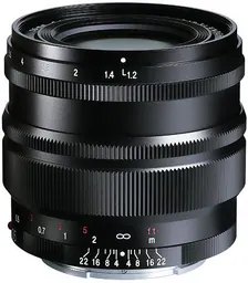 Voigtländer Nokton 35mm f/1.2